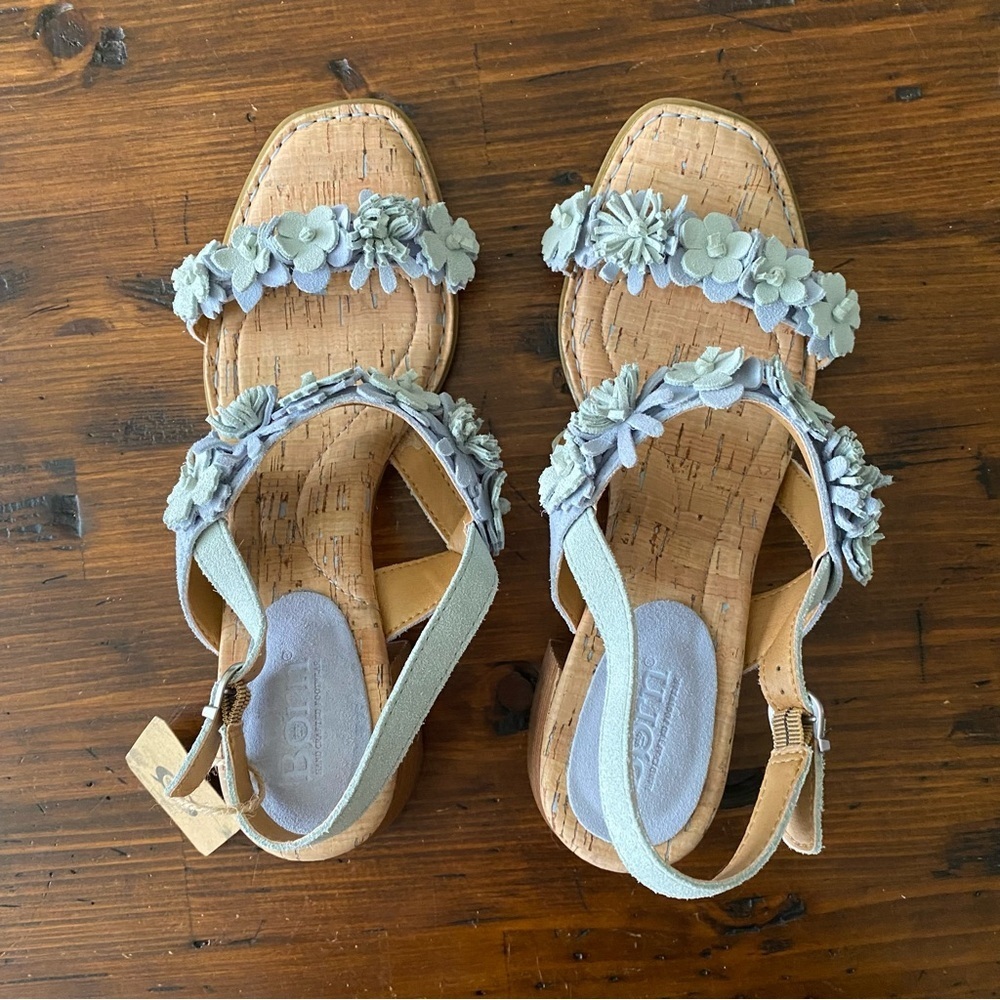 Born Springs Square Toe Sandal Light Blue 3D Floral Leather Block Heel Size 9 - Picture 11 of 11
